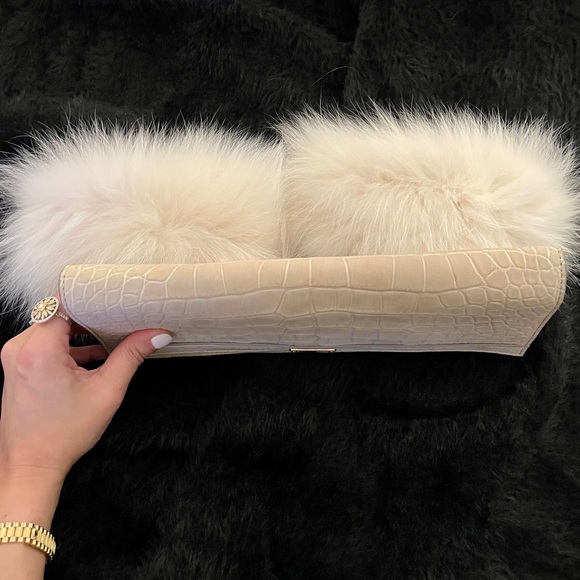 NWT BURBERRY 100% Alligator Clutch. - Picture 5 of 16